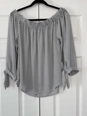 Express  Black & White Polka Dot Off-Shoulder Top Size Medium NWT